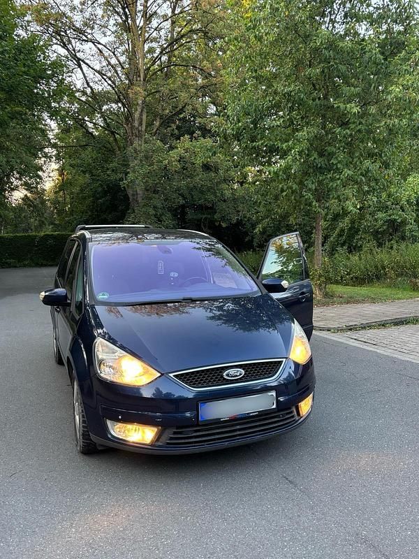 Blau Gebraucht 2007 Ford Galaxy Van / Kleinbus | 2.800 € (Fairer Preis) - Bild 1/4