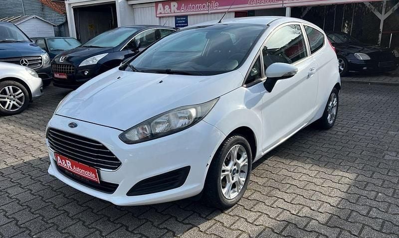 Gebraucht Ford Fiesta SYNC Edition 60 PS (44 kW) 2014 Weiß Kleinwagen