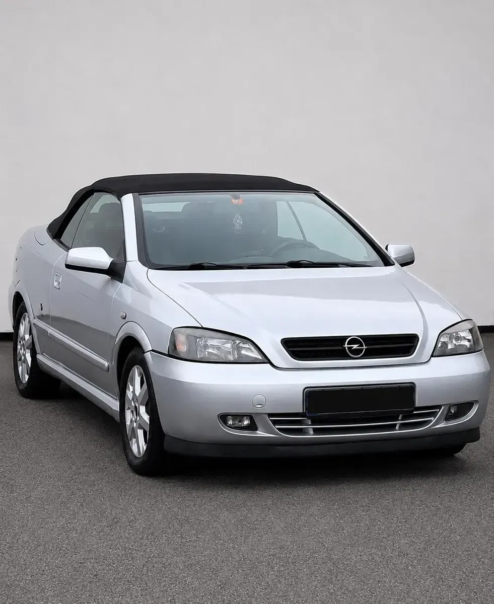 Gebraucht Opel Astra 147 PS (108 kW) 2004 Silber Cabrio