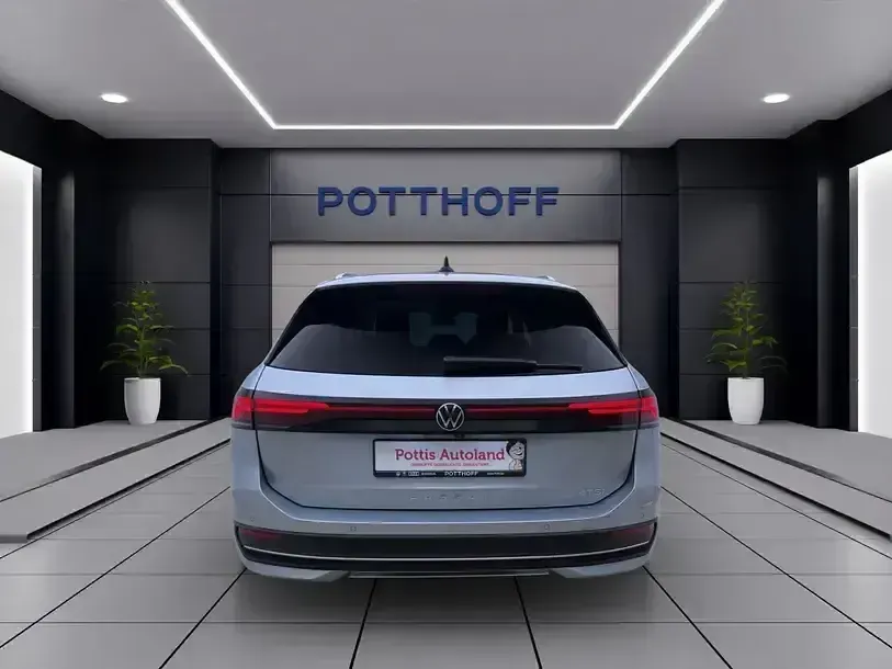 Gebraucht VW Passat Business 150 PS (110 kW) 2025 Silber Kombi