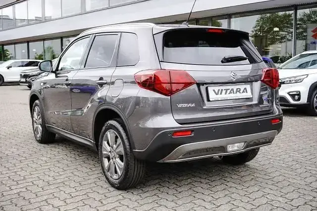 Gebraucht Suzuki Vitara 105 PS (77 kW) 2025 Andere SUV
