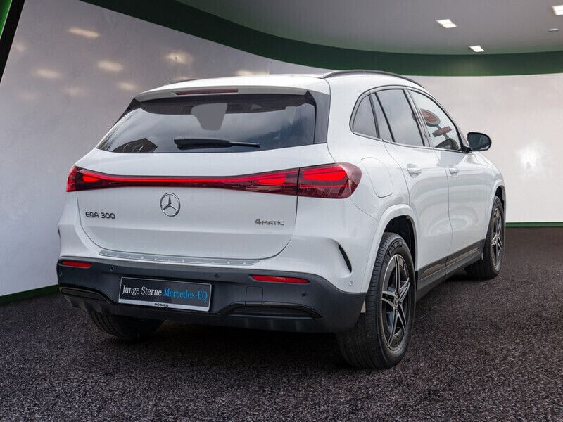 Gebraucht Mercedes EQA300 Advanced 167 kW (228 PS) 2024 Weiss / polarweiß SUV