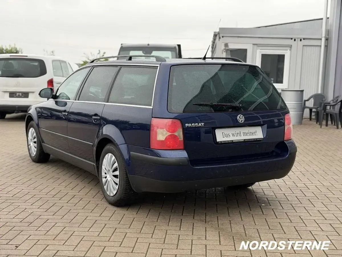 Gebraucht VW Passat 102 PS (75 kW) 2004 Blau Kombi