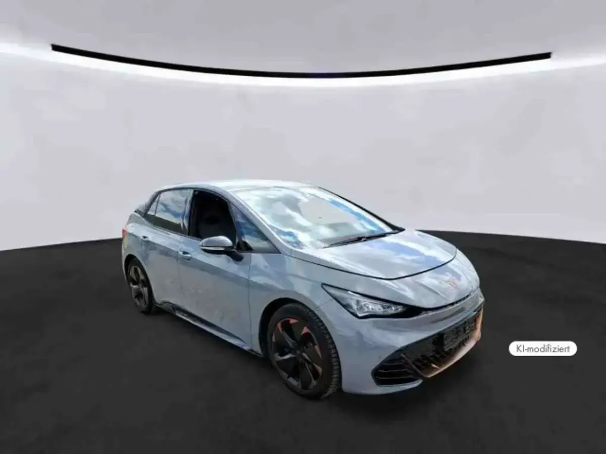Gebraucht Cupra Born 150 kW (204 PS) 2024 Vaporgrau Kleinwagen