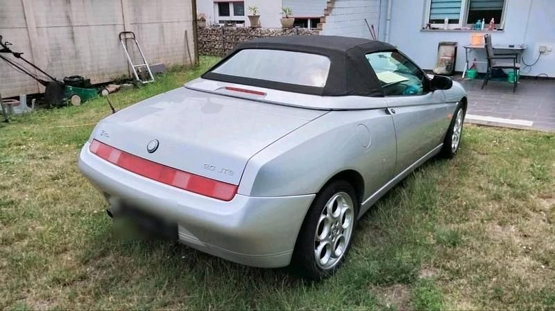 Gebraucht Alfa Romeo Spider 165 PS (121 kW) 2003 Silber Cabrio