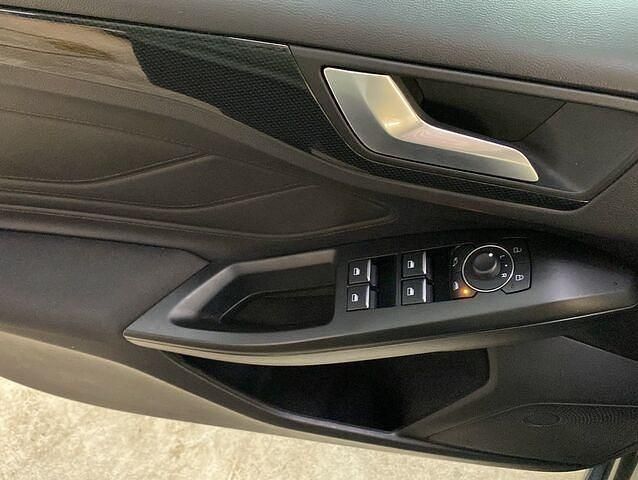 Gebraucht Ford Focus ST-Line 155 PS (114 kW) 2024 Grau magneticgrau (metallic) Kombi