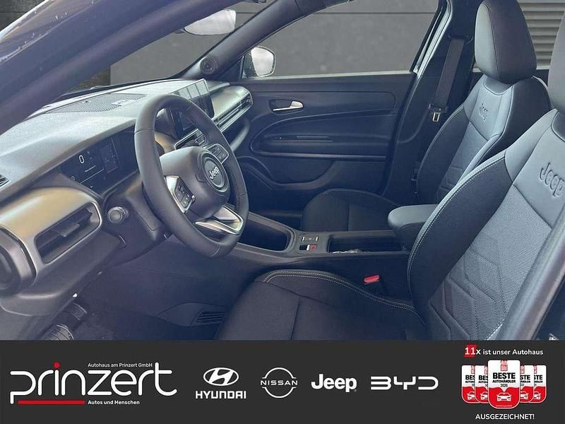 Uusi Jeep Avenger 110 HP (80 kW) 2026 Musta Katumaasturi