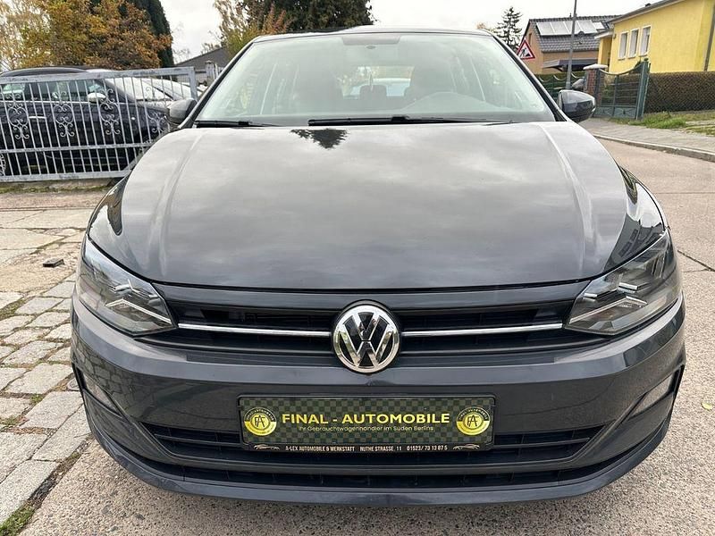 Gebraucht VW Polo Comfortline 80 PS (58 kW) 2019 Grau Kleinwagen