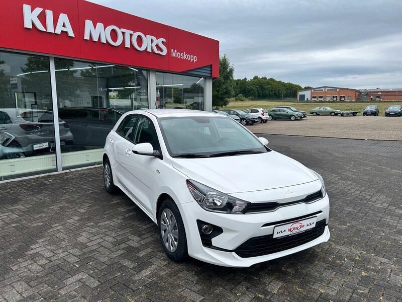 Weiß Gebraucht 2021 Kia Rio Edition 7 Kleinwagen | 14.370 € (Fairer Preis) - Bild 1/4
