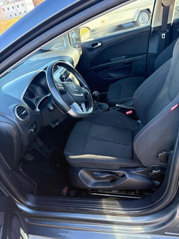 Gebraucht Seat Leon FR 190 PS (139 kW) 2012 Grau Limousine