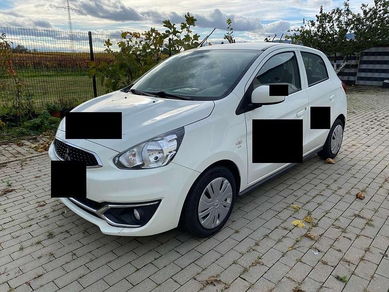Weiß Gebraucht 2017 Mitsubishi Space Star Limousine | 3.900 € - Bild 1/4