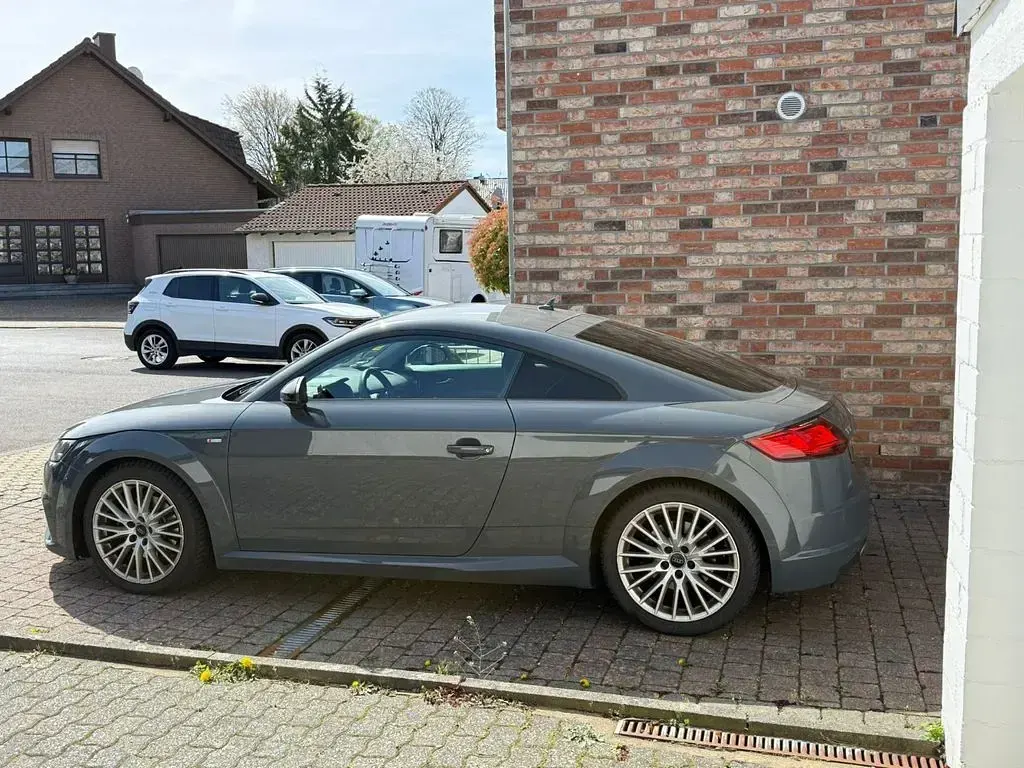 Second-hand Audi TT S-Line 230 CP (169 kW) 2017 Gri Coupe