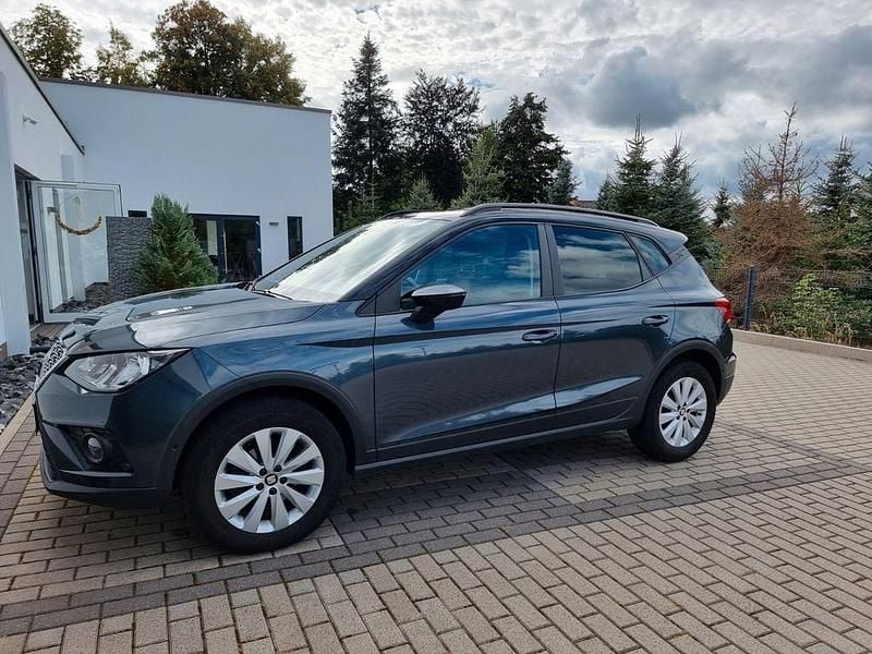 Grau Gebraucht 2020 Seat Arona Style SUV | 13.900 € (Guter Preis) - Bild 1/4