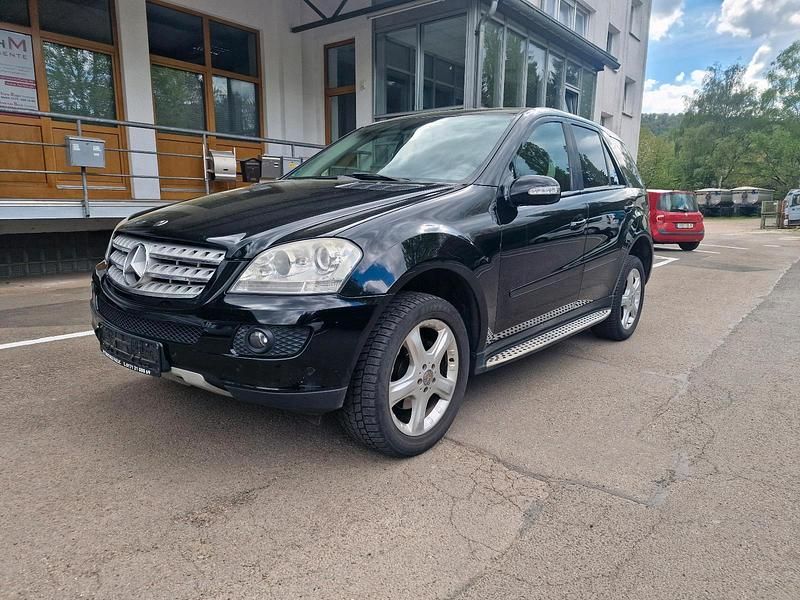 Gebraucht Mercedes ML280 190 PS (139 kW) 2008 Schwarz SUV