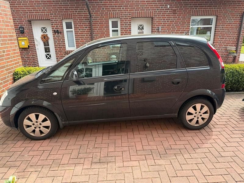 Second-hand Opel Meriva 101 CP (74 kW) 2004 Negru Monovolum