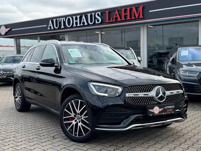 Obsidianschwarz metalliclack Gebraucht 2019 Mercedes GLC300 AMG SUV | 31.990 € (Fairer Preis) - Bild 1/4