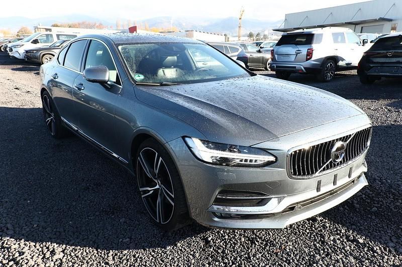 Gebraucht Volvo S90 Inscription 235 PS (172 kW) 2017 Osmium grey metallic Limousine