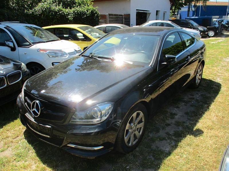 Gebraucht Mercedes C180 156 PS (114 kW) 2011 Other Coupé