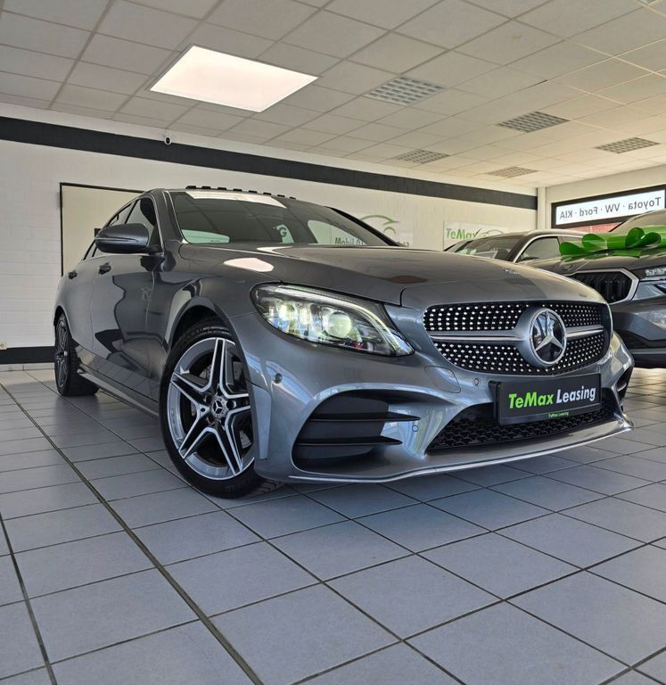 Schwarz Gebraucht 2020 Mercedes C220 AMG Limousine | 34.999 € - Bild 1/4