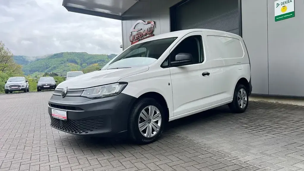 Gebraucht VW Caddy 75 PS (55 kW) 2021 Weiß Van / Kleinbus