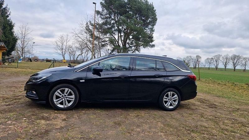 Gebraucht Opel Astra Dynamic 150 PS (110 kW) 2016 Schwarz Kombi