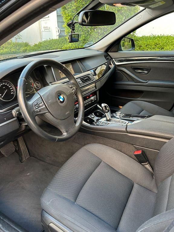 Gebraucht BMW 518 143 PS (105 kW) 2014 Schwarz Limousine