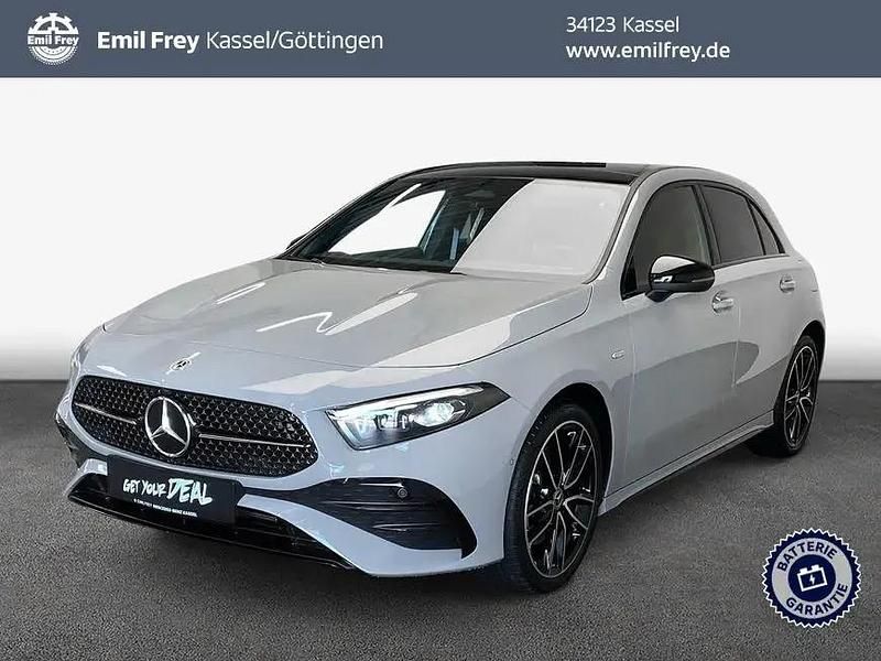 Grau Gebraucht 2025 Mercedes A250 Edition Limousine | 41.900 € - Bild 1/3