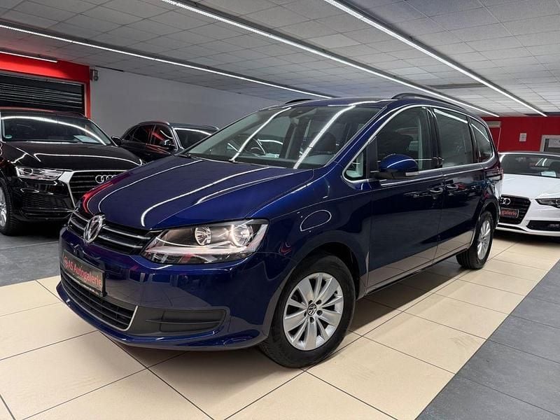 Blau Gebraucht 2020 VW Sharan Comfortline Van / Kleinbus | 23.500 € (Superpreis) - Bild 1/4