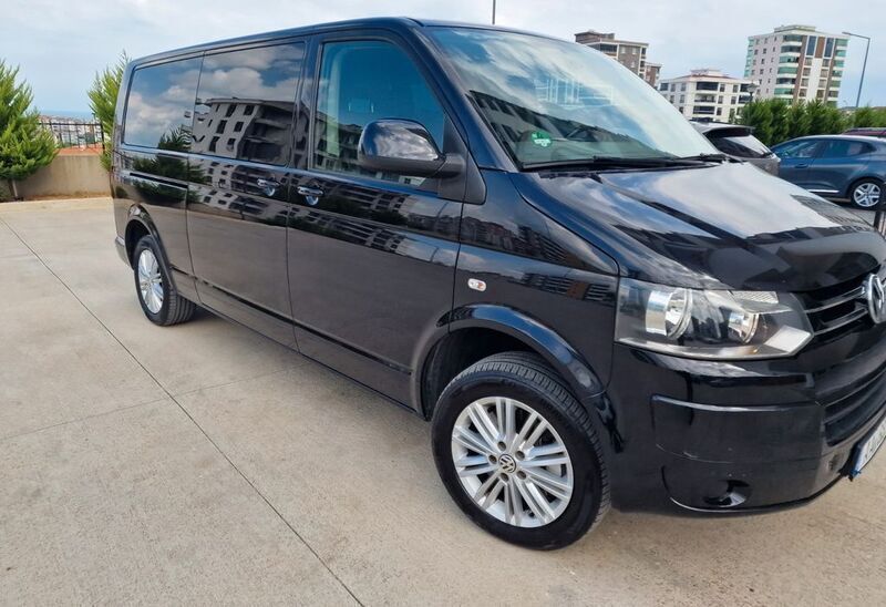 Grau Gebraucht 2015 VW T5 Comfortline Van | 16.800 € - Bild 1/4