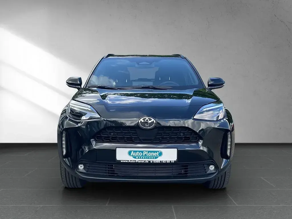 Neu Toyota Yaris Cross 131 PS (96 kW) 2026 Schwarz SUV