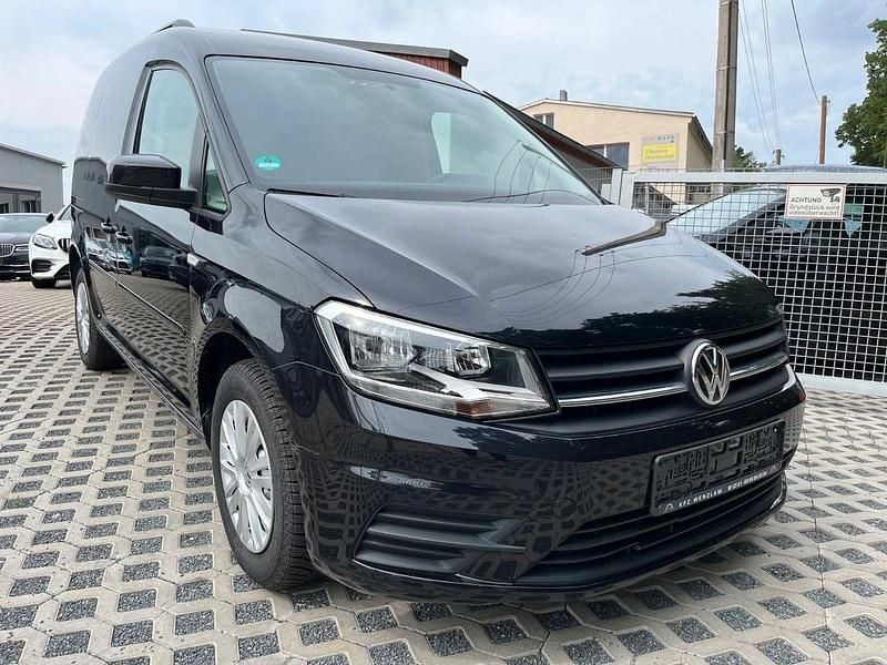 Schwarz Gebraucht 2016 VW Caddy Van / Kleinbus | 10.700 € (Guter Preis) - Bild 1/4