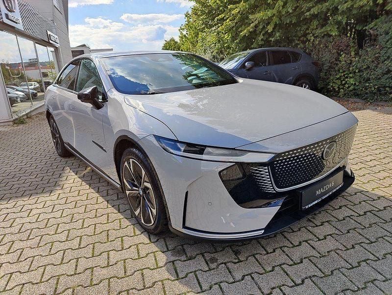 Neu Mazda 6e Takumi-Line 189 kW (258 PS) 2026 Aero gray m Limousine