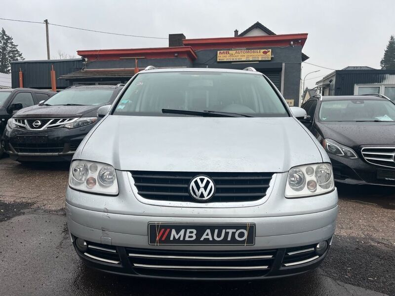 Grau Gebraucht 2005 VW Touran Van / Kleinbus | 950 € (Guter Preis) - Bild 1/4