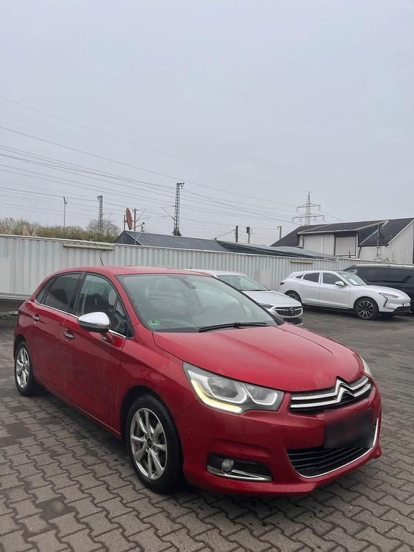 Używany Citroën C4 130 KM (95 kW) 2015 Czerwony Sedan/Limuzyna