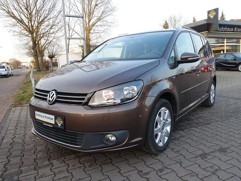 Gebraucht VW Touran Cup 105 PS (77 kW) 2015 Braun Van / Kleinbus