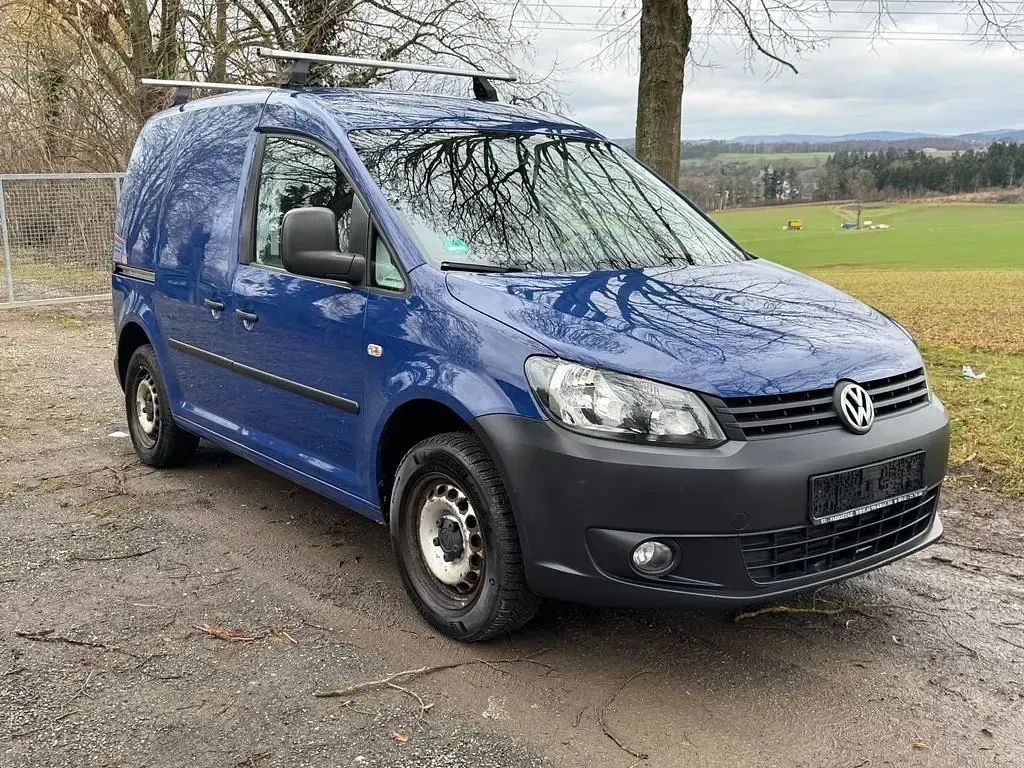 Używany VW Caddy 75 KM (55 kW) 2015 Niebieski Minivan