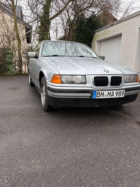 Gebraucht BMW 316 Compact 102 PS (75 kW) 1997 Silber Kleinwagen