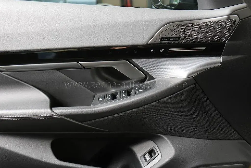 Gebraucht BMW 540 Performance 286 PS (210 kW) 2025 Tansanitblau ii (c3z) Kombi