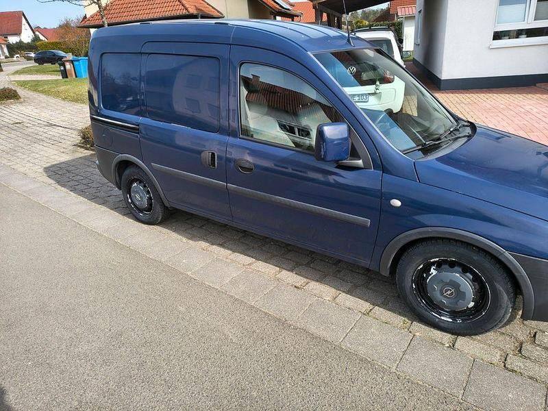 Gebraucht Opel Combo 65 PS (47 kW) 2004 Blau Van / Kleinbus
