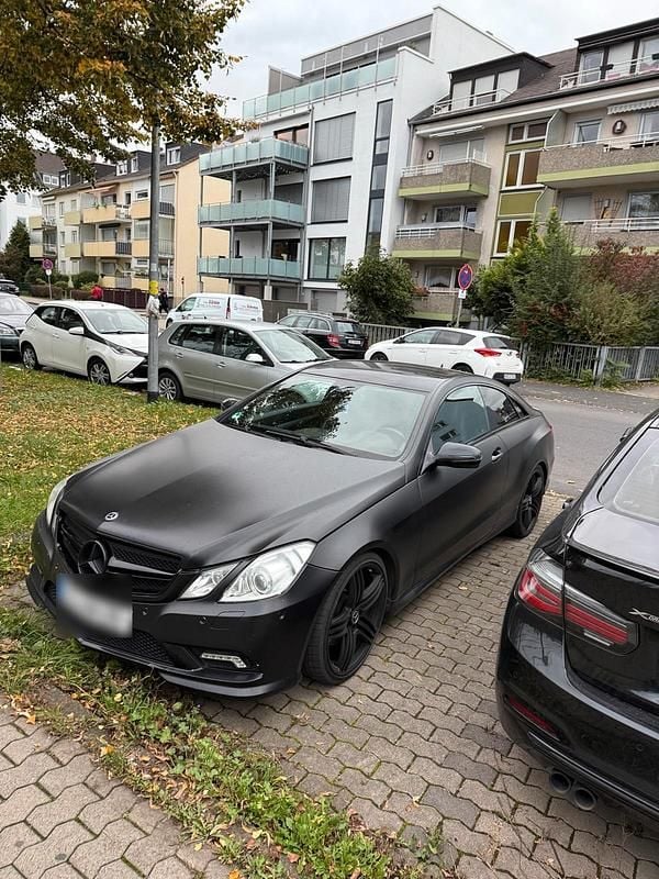 Schwarz Gebraucht 2009 Mercedes E350 Coupé | 7.300 € (Guter Preis) - Bild 1/4