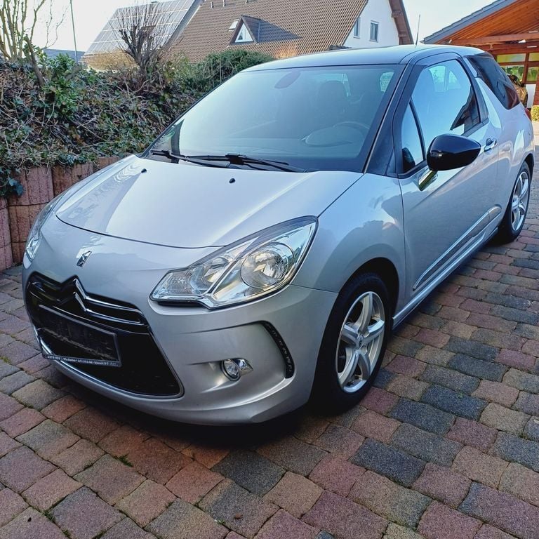 Silber Gebraucht 2013 Citroën DS3 So Chic Kleinwagen | 5.450 € (Fairer Preis) - Bild 1/4