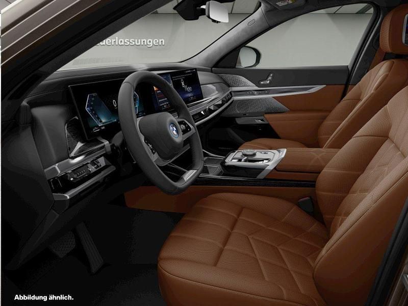 Gebraucht BMW 750e 313 PS (230 kW) 2023 Grau Limousine