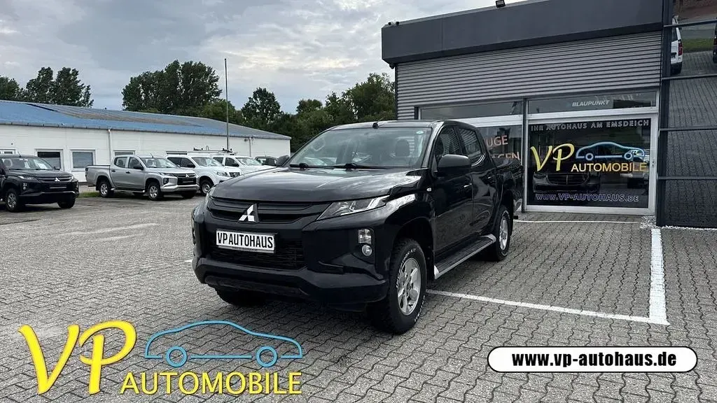 Gebraucht Mitsubishi L200 Basis 150 PS (110 kW) 2020 Schwarz Pickup