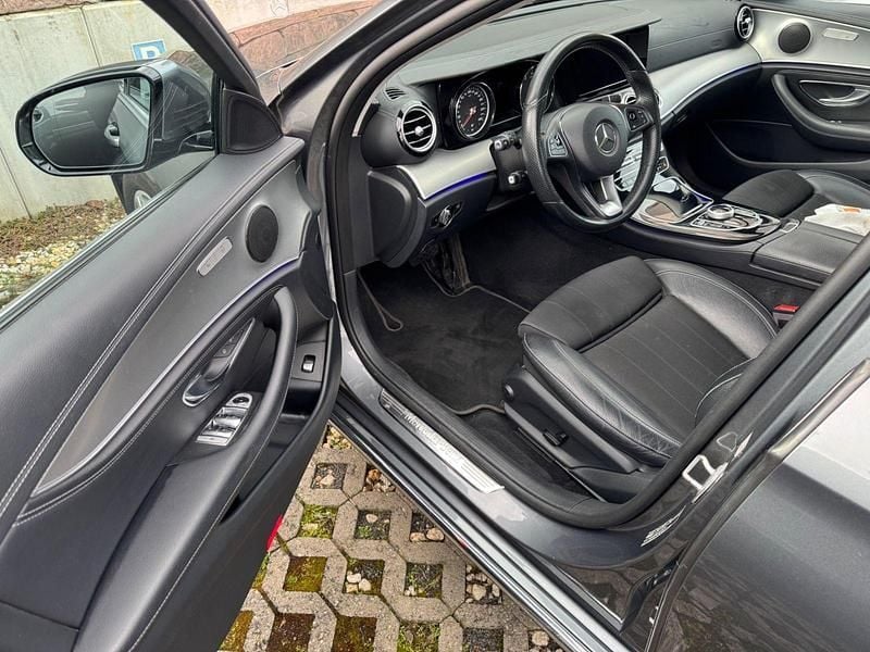 Gebraucht Mercedes E200 Avantgarde 184 PS (135 kW) 2016 Grau Kombi