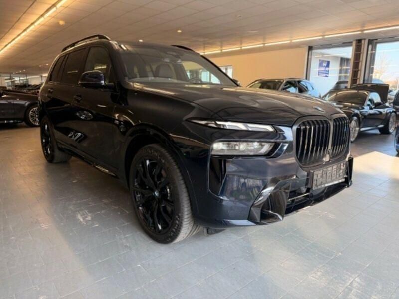 Neu BMW X7 M Sport 340 PS (250 kW) 2026 Schwarz SUV