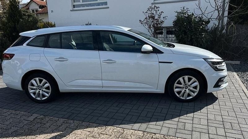 Gebraucht Renault Megane E-Tech 158 PS (116 kW) 2021 Weiß Kombi