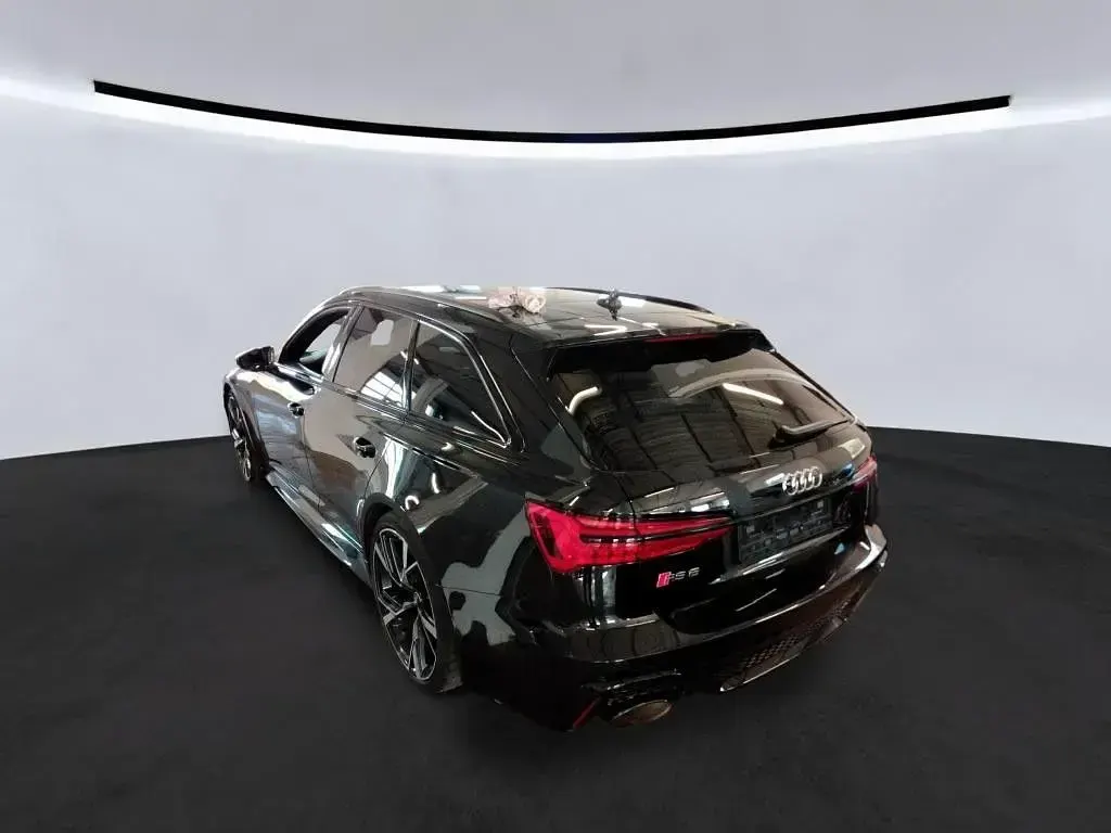 Używany Audi RS6 Ambiente 600 KM (441 kW) 2021 Czarny Kombi