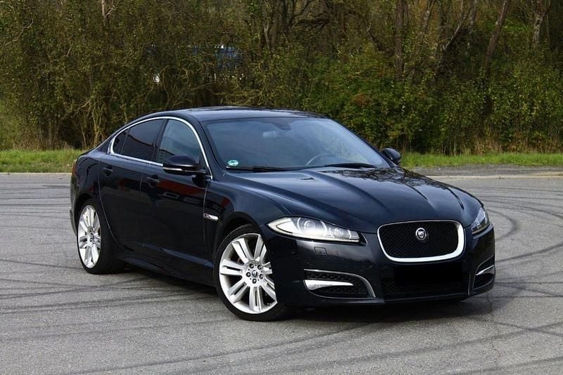Schwarz Gebraucht 2012 Jaguar XF Limousine | 7.050 € (Superpreis) - Bild 1/4