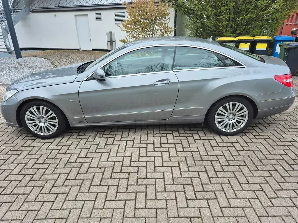 Second-hand Mercedes E200 184 CP (135 kW) 2011 Gri Coupe