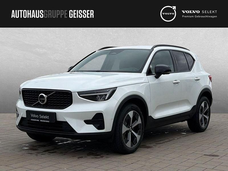 Gebraucht Volvo XC40 Plus 163 PS (119 kW) 2025 Crystal weiß perleffekt SUV